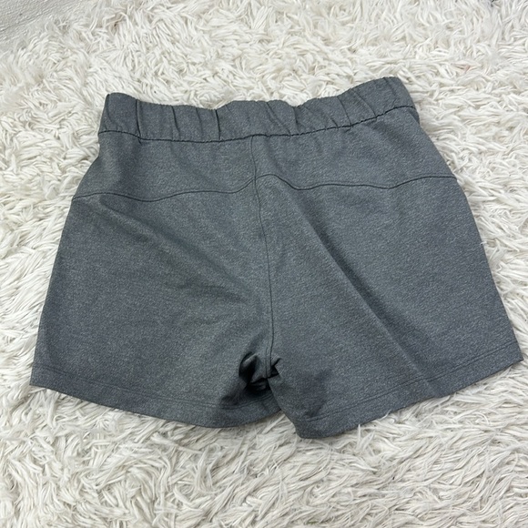 Lululemon On The Fly Short *2.5" Heathered Slate - Picture 5 of 6